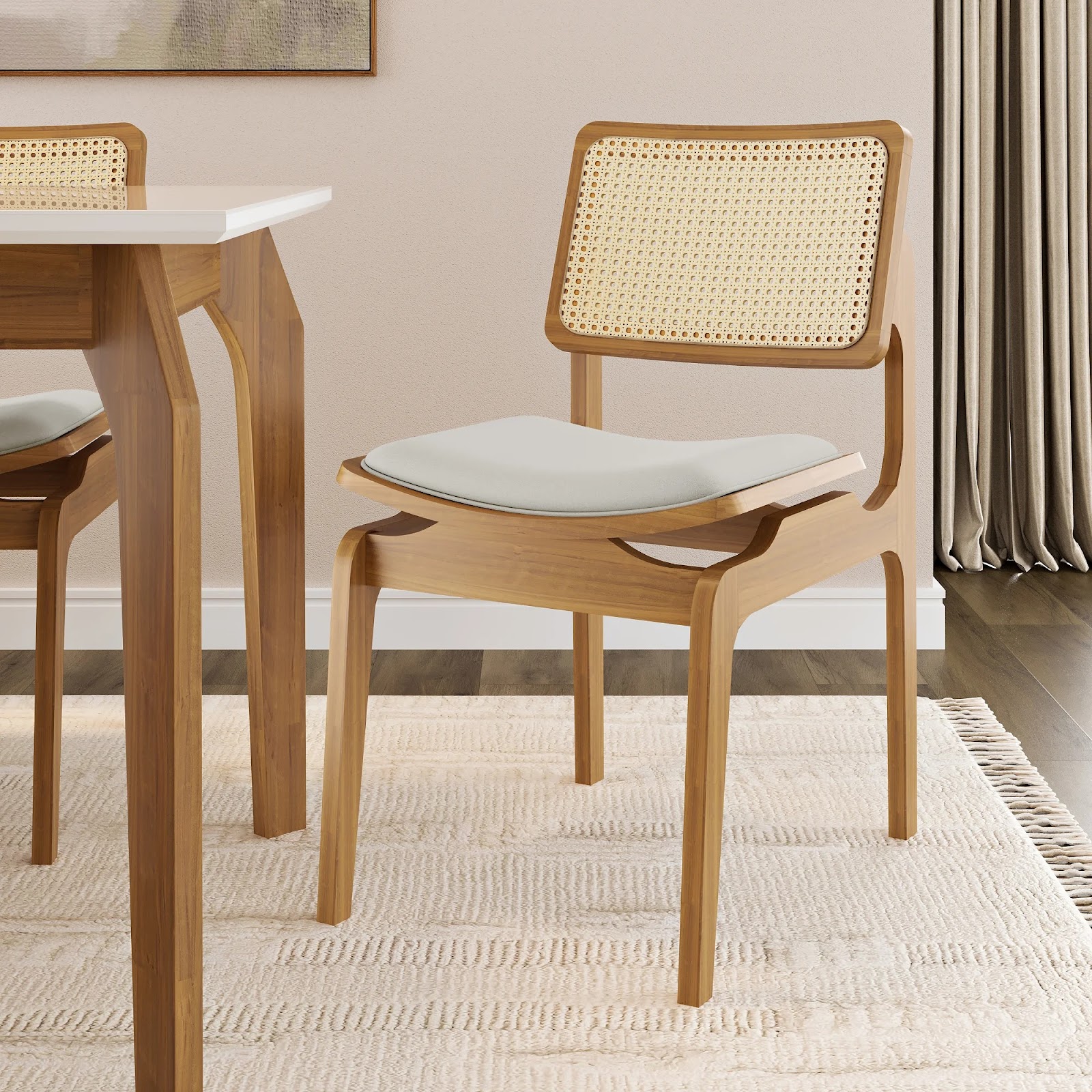 Nunca saem de moda: As cadeiras de madeira e seu lugar na decoração contemporânea